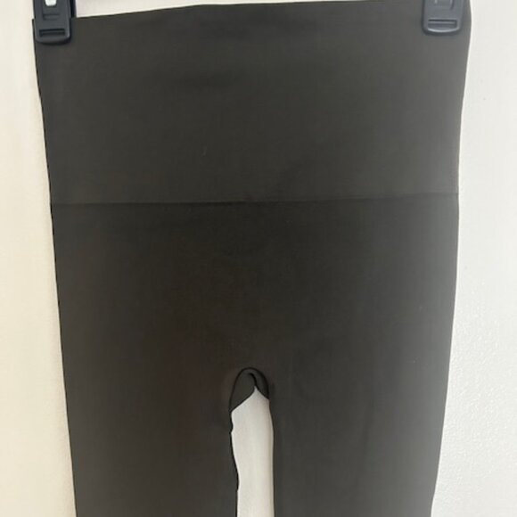 Spanx Olive Green Seamless Side Ankle Zip Leggings- Size Medium - Picture 5 of 5